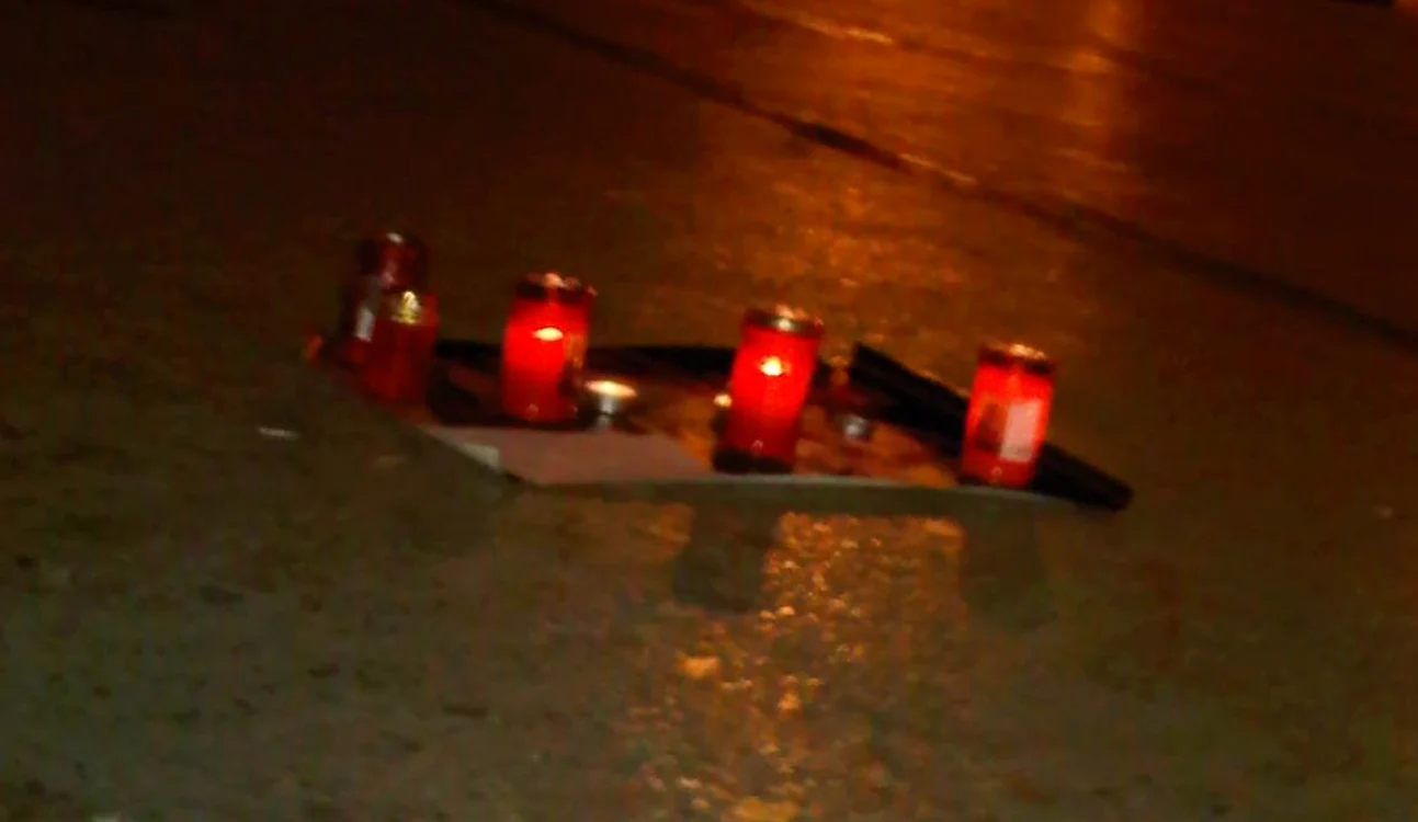 Lumânări aprinse în memoria poetului Adrian Păunescu