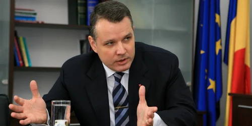 Bazac se întoarce la Ferrari