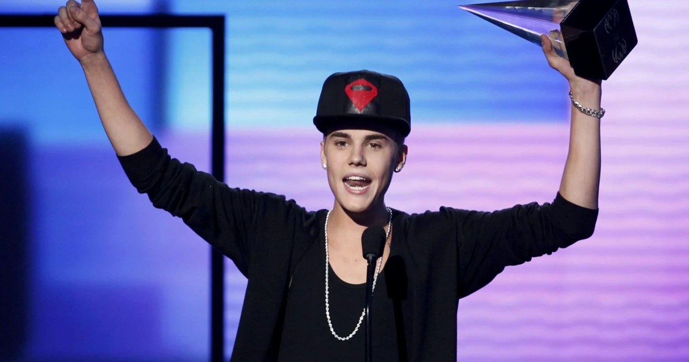 Justin Bieber este unul dintre cei mai iubiţi adolescenţi ai muzicii pop