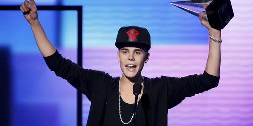 justin bieber la AMERICAN MUSIC AWARDS 2012 - reuters