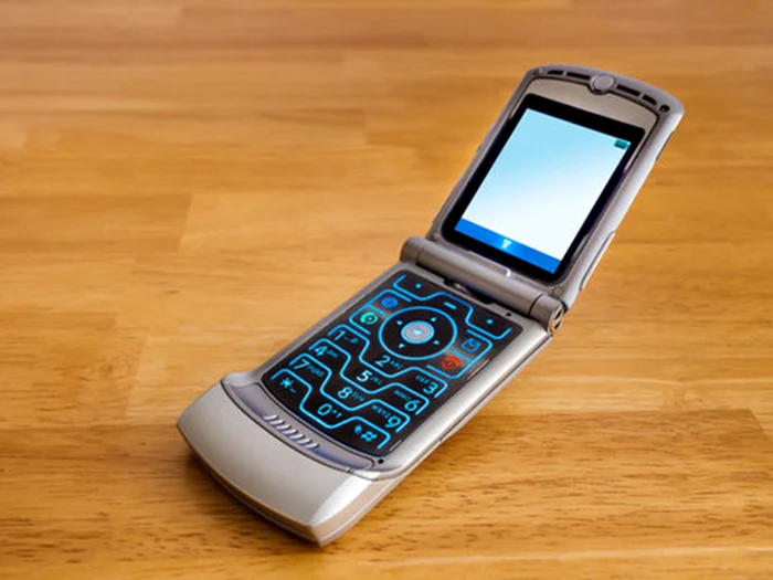 Oamenii renunță la telefoanele inteligente. Foto: adobestock (Arhivă)