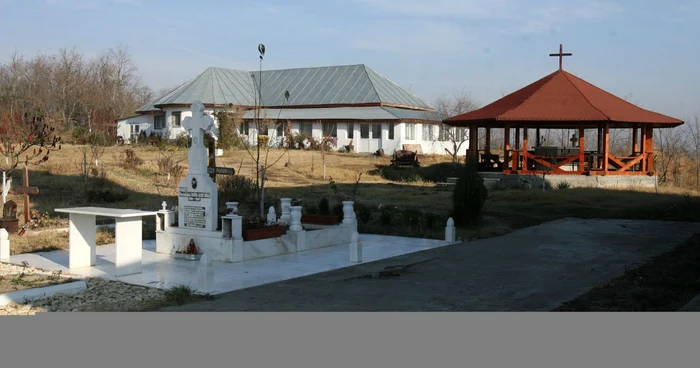 Mănăstirea Tăriceni