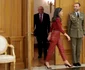 Regina Letizia, în roșu la conferință