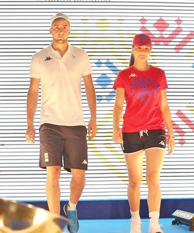 Echipamentul sportiv  este realizat de  firma Kappa