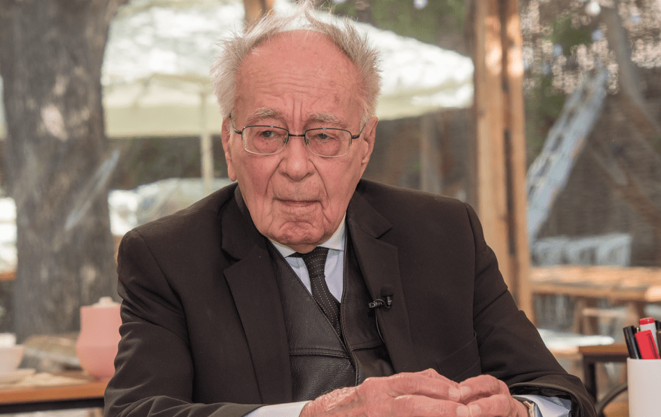 Mihai Șora, factură uriașă la curent. Filozoful se plânge pe Facebook și cere sfaturi