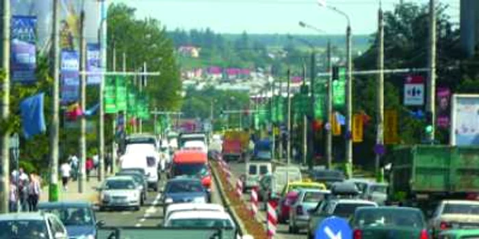 Suceava: Sucevenii, blocaţi în trafic până după criză