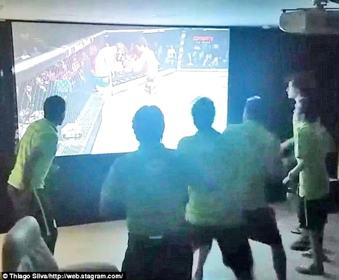 Jucatorii brazilieni fac galerie