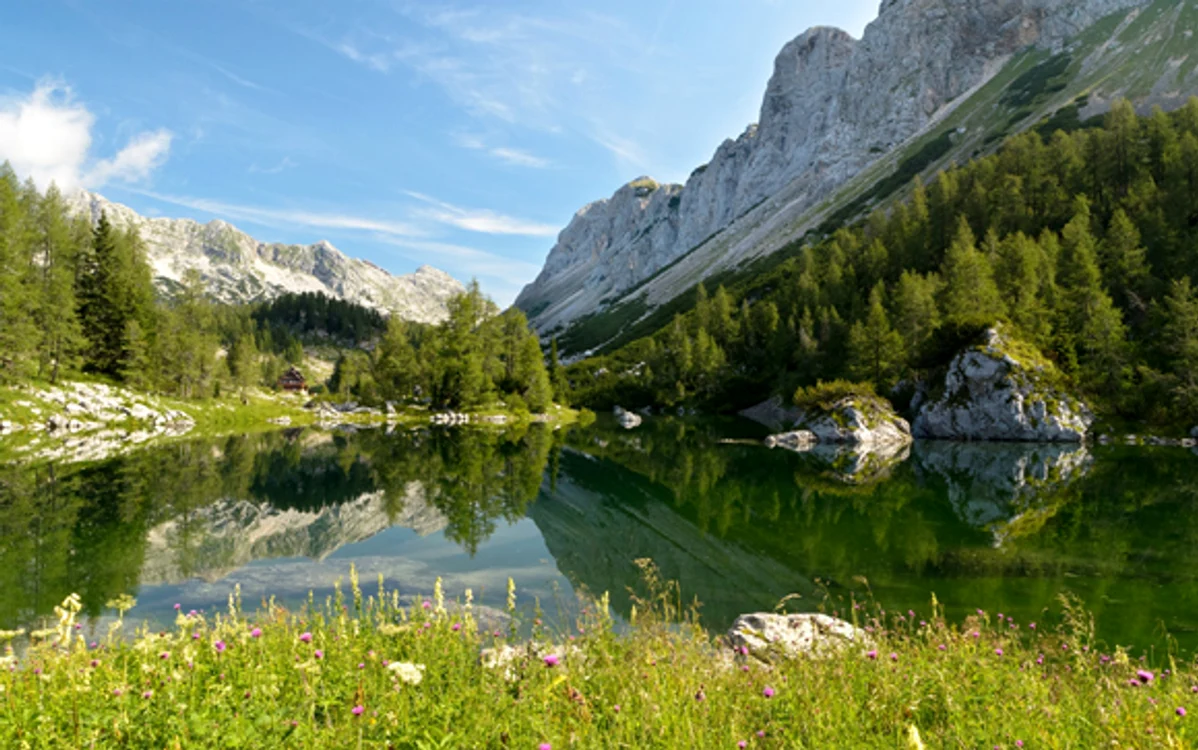 În zonele montane în acest weekend vom avea parte de precipitații sub formă de ploaie dar și zile cu soarefoto: Click!