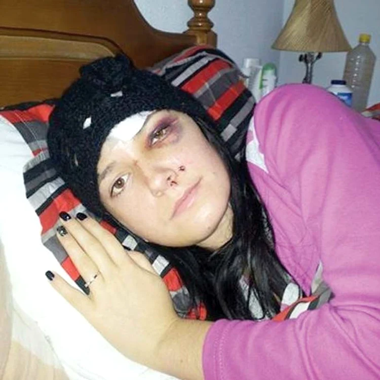 Cântăreaţa, Florina Gabriela Dăscălescu, a fost atacată în cartierul Podu Roş din Iaşi