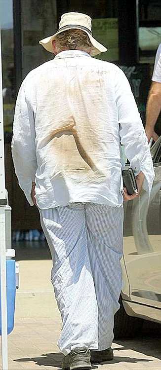 Şifonat şi  îmbrăcat  în pijama...