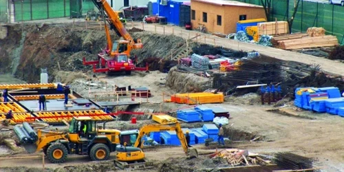 Cimitir medieval sub cartier de lux