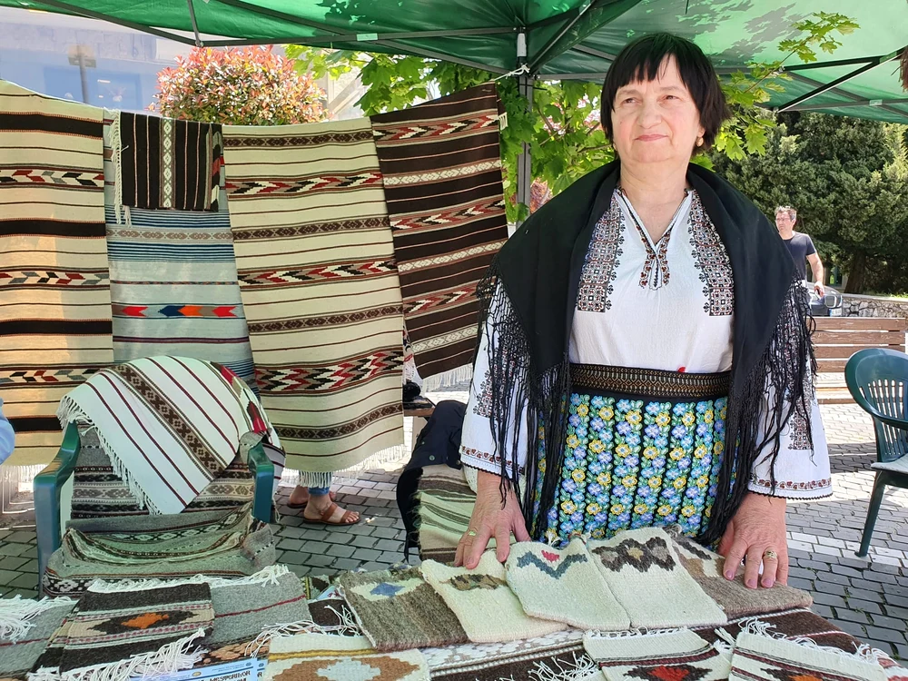 Meșter popular Rodica Crăcană din Costești Vâlcea creator de scoațe oltenești Foto Centrul Creației 