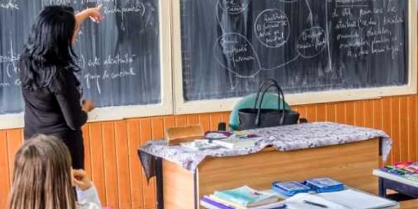 scoli profesori 