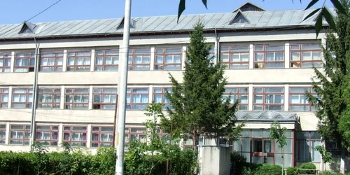 scoala petru rares harlau