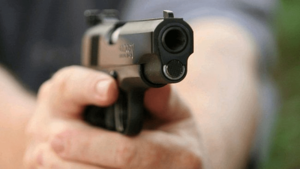 Alarmă în București după ce un polițist și-a „rătăcit" încărcătorul de la pistol