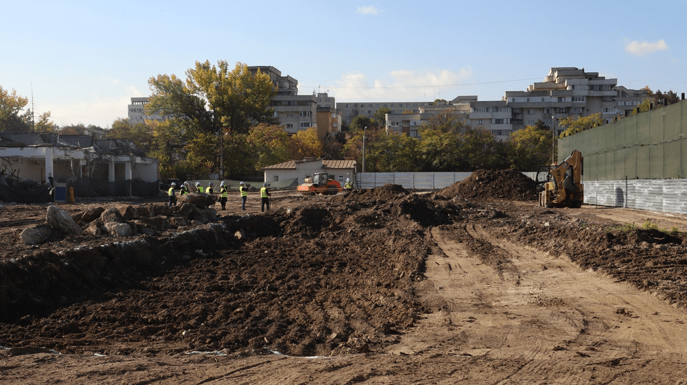 Argeș Mall, în construcție la Pitești. Investiția este de 100 de milioane de euro. Va fi gata în 2024