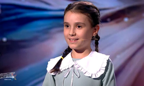 kira curteanu 1 png