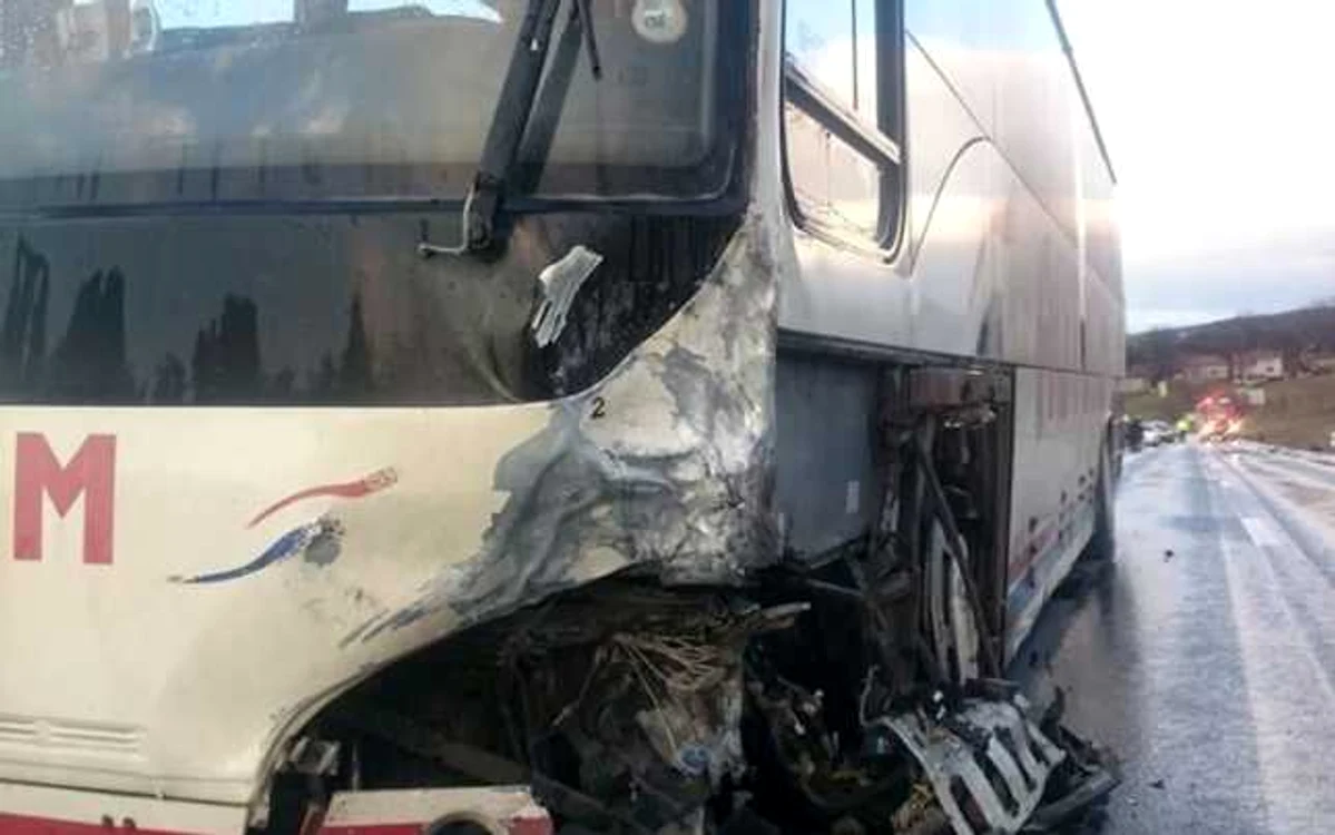 Accident rutier. FOTO: ISU Hunedoara.