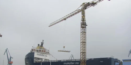 Construcţia de nave, domeniu periculos (foto arhivă)