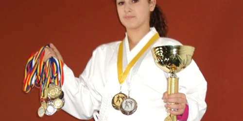 Bacău: Andreea Margaş: Karateka de aur a Bacăului (PORTRET)