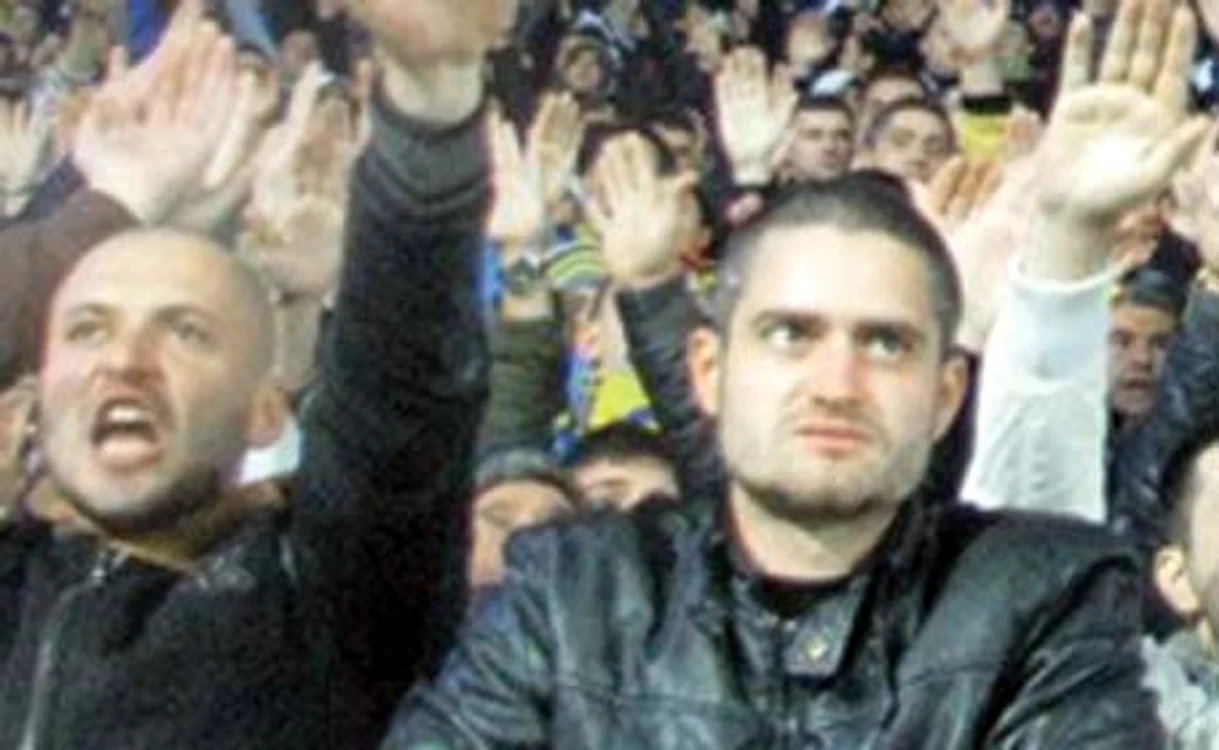 Enache, cu câteva  momente înainte să pătrundă pe gazon        