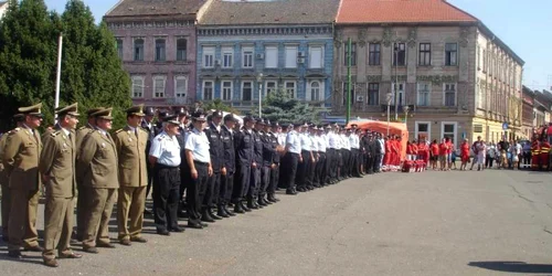 De 1 Decembrie vor avea loc parade militare