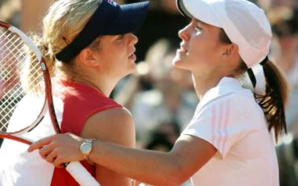 TENIS: Justine Henin a felicitat-o pe Kim Clijsters