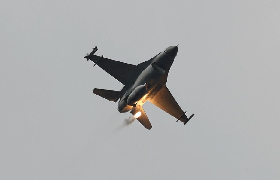 Ucrainenii au renunțat la speranța că vor mai primi avioane de luptă F-16 în acest an