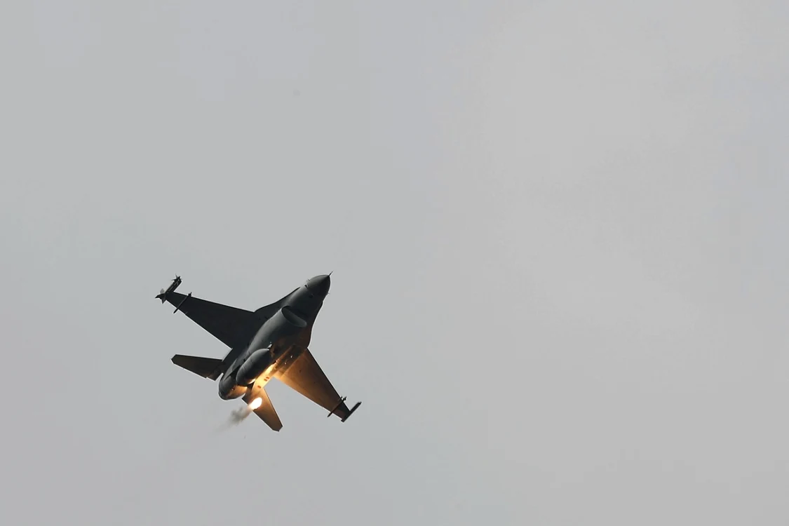 F-16 FOTO EPA-EFE