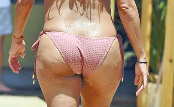 Eva Longoria îşi face vacanţa în Marbella, Spania