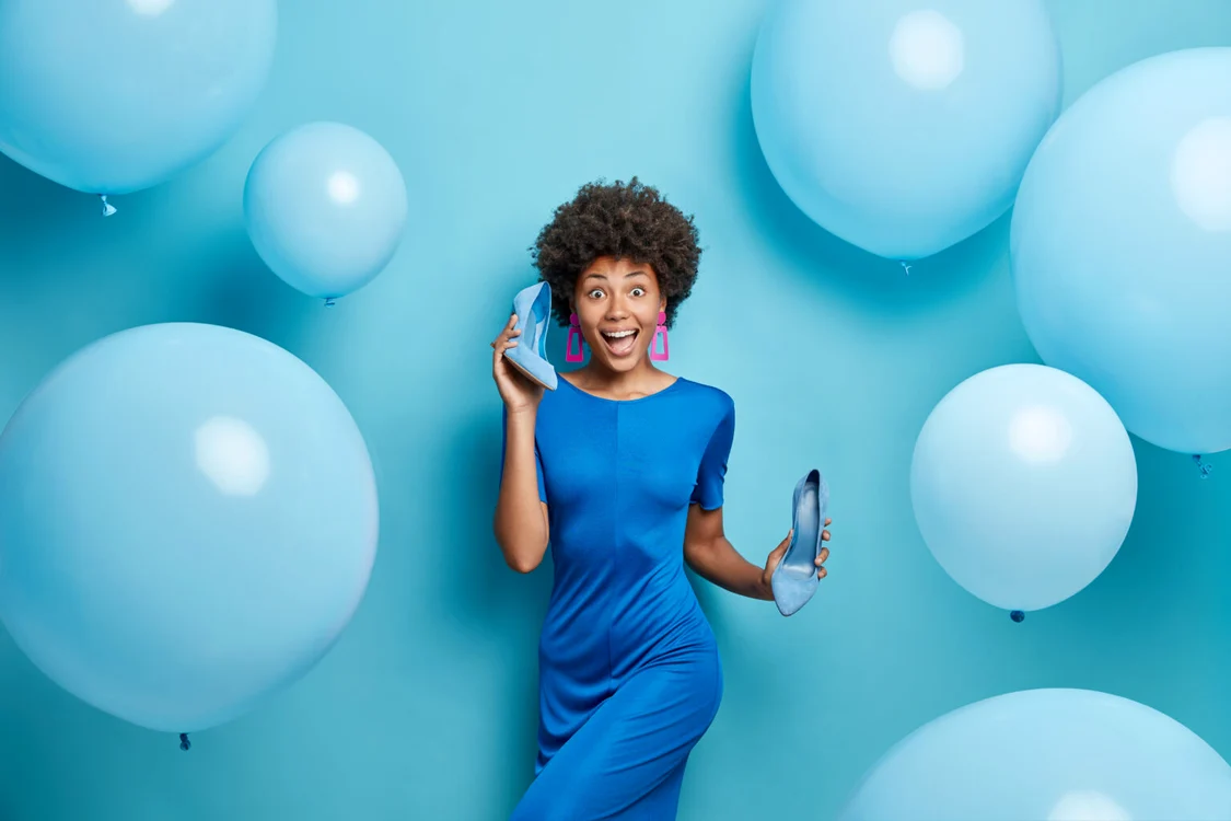 horizontal shot of curly haired young woman wears 2023 11 27 05 23 48 utc 1536x1024 jpg
