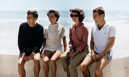 Jackie JFK Bobby Kennedy și Ethel foto getty images colorată png