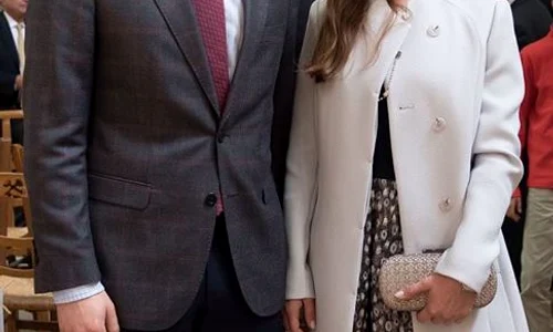 Nicholas Medfort Mills si Alina Maria Binder sasi jpeg