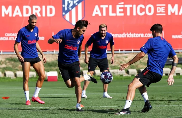 Jucătorii de la Atletico Madrid se antrenează în continuareFOTO: EPA