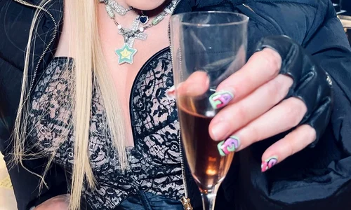 1 madonna topless la 63 de ani jpg jpeg