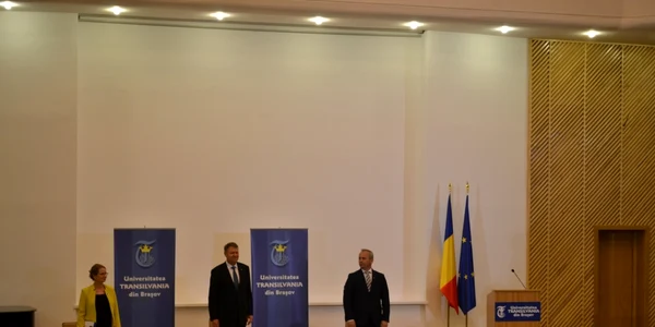 Preşedintele Klaus Iohanis a participat la o dezbatere la Braşov. FOTOSimona Suciu