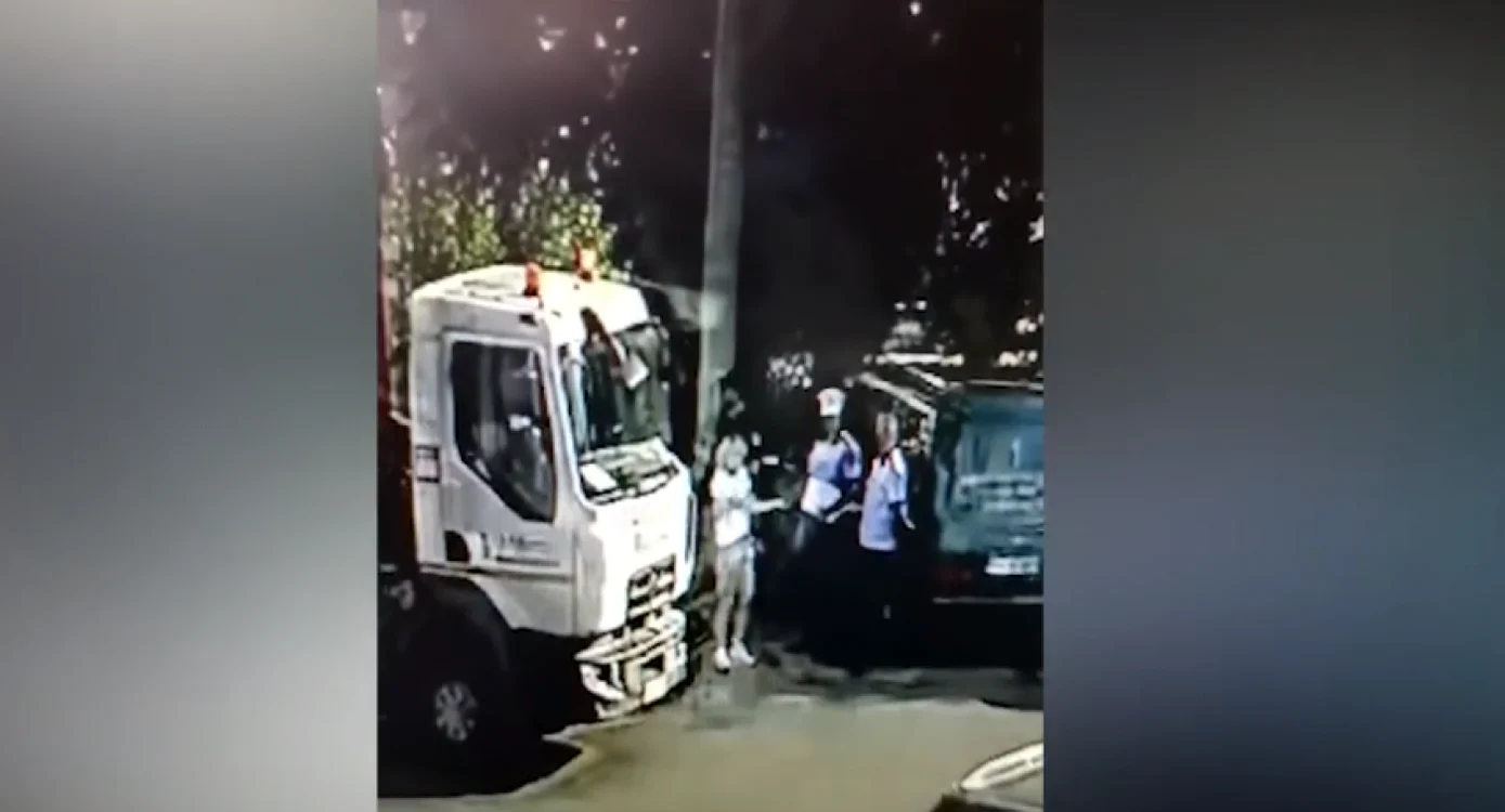Scandal în faţa unei firme de pompe funebre din Ploieşti FOTO captură video