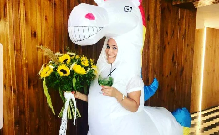 
    Vedeta are  simțul  umorului  