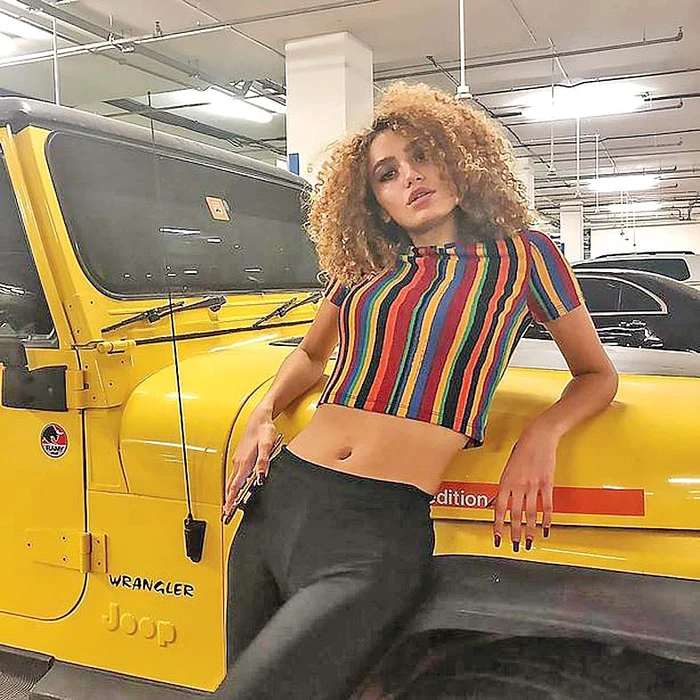 Tânăra a fost convinsă  după o discuţie avută cu Paris Hilton la Istanbul