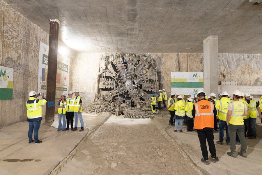 Primul segment de tunel între viitoarele staţii de metrou Tokyo şi Aeroport Băneasa, finalizat de scutul de forare „Sfânta Maria”
