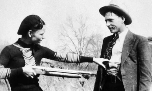 Calendar 23 mai: 1934   Gangsterii americani Bonnie și Clyde au fost împușcați de poliție jpeg