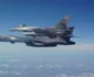 Două bombardiere strategice americane antrenamente comune deasupra României cu avioane ale Forţelor Aeriene Române FOTO MApN