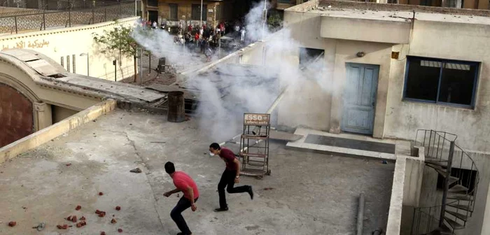 Confruntări între musulmani şi copţi în Cairo FOTO Reuters