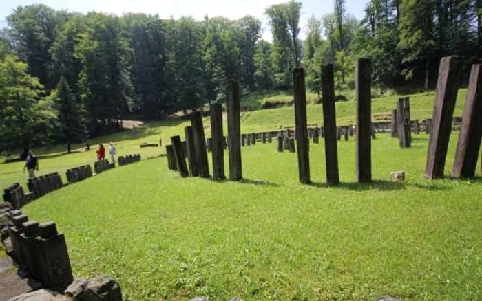 Finalul maratonului va fi în fostul oraş antic Sarmizegetusa Regia. FOTO: Daniel Guţă. ADEVĂRUL.