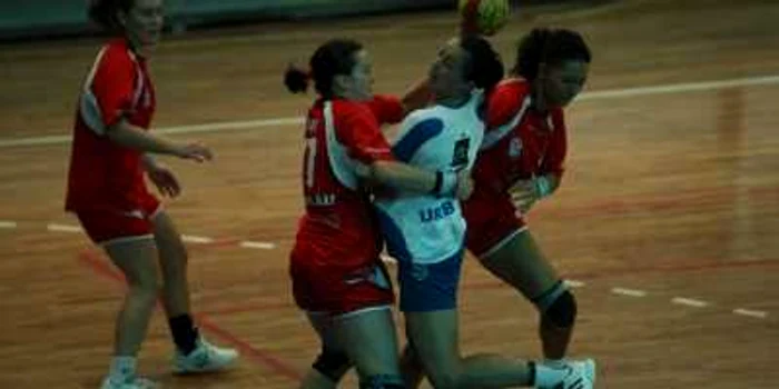 HANDBAL: Muller spune că nu are jucătoare cu experienţă şi va fi greu în returul cu HCM Baia Mare