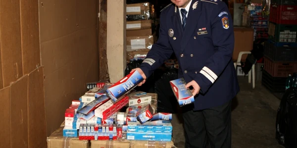 Poliţiştii au confiscat marfă în valoare totală de 37.000 de lei