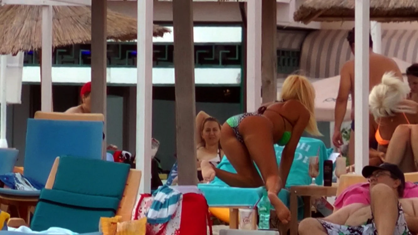 elena udrea litoral plaja FOTO Pappics