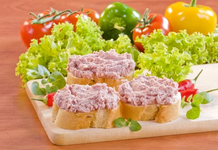 
    Dacă vrei să știi cât de sănătos este pateul din comerț, trebuie să afli ce ingrediente conținefoto:clickpoftabuna  