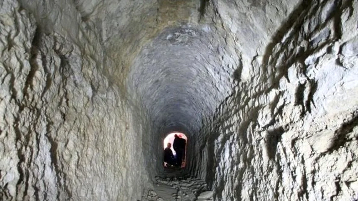 Tuneluri secrete descoperite sub vila unui împărat roman jpeg