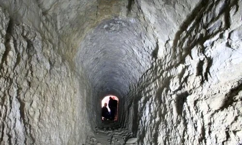 Tuneluri secrete descoperite sub vila unui împărat roman jpeg